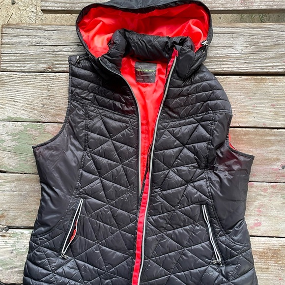 Women’s Black Quilted Neón Vest w/ Zippers and Pockets - Picture 1 of 4